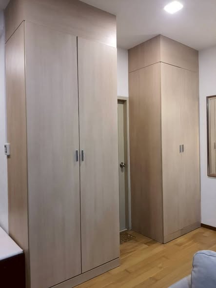 room interior of Noble Reveal