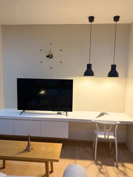 room interior of Noble Reveal