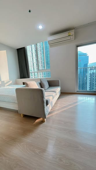 living room of Noble Revolve Ratchada 1