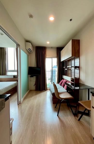 room interior of Noble Revolve Ratchada 2