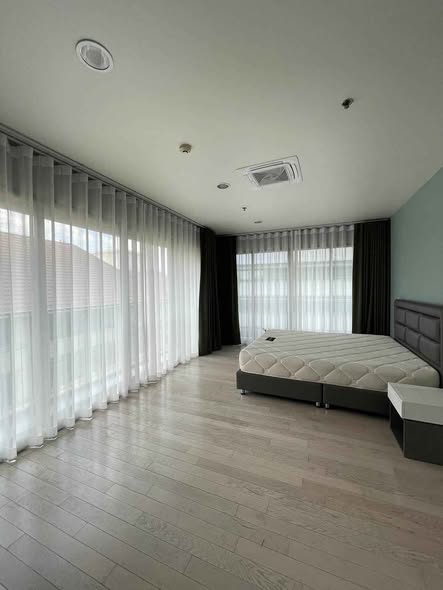 bedroom and living room and room interior of Noble Solo