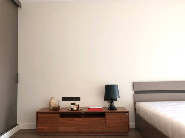 bedroom and room interior of Noble Solo
