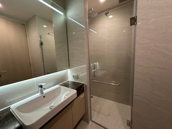 bathroom of Noble State Sukhumvit 39