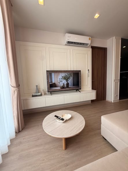 bedroom and living room of Noble State Sukhumvit 39