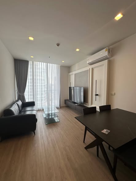 living room and bedroom of Noble State Sukhumvit 39
