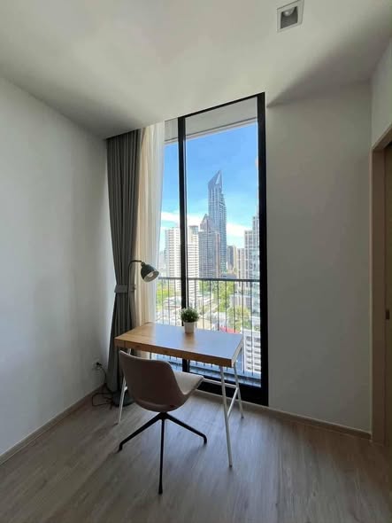 room interior of Noble State Sukhumvit 39