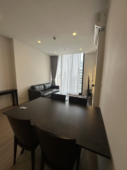 room interior of Noble State Sukhumvit 39