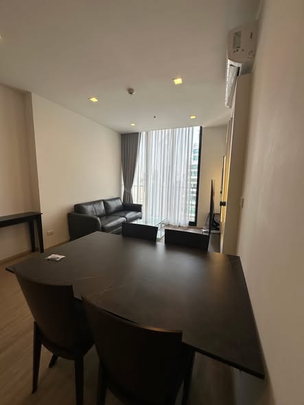 room interior of Noble State Sukhumvit 39