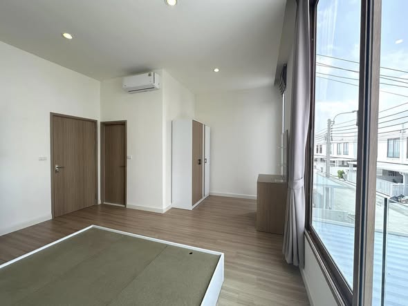 room interior of Nora Bangna โนระ บางนา