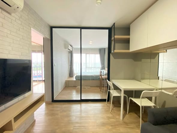 bedroom and room interior of Notting Hill Phahol – Kaset