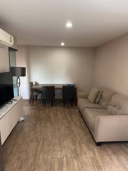 living room of Notting Hill Phahol – Kaset