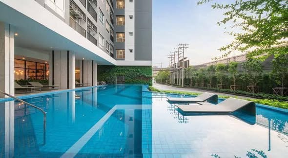 pool of Notting Hill Sukhumvit 105