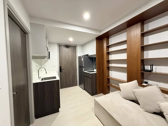 bedroom and room interior of Nue Cross Khu Khot Station (นิว ครอส คูคต สเตชัน)