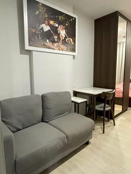 living room of Nue Cross Khu Khot Station (นิว ครอส คูคต สเตชัน)