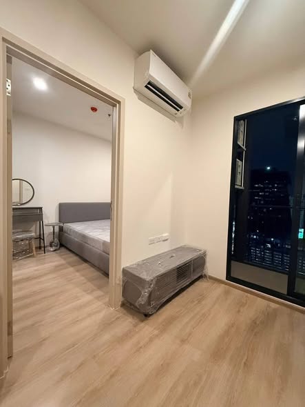 bedroom and room interior of Nue District R9