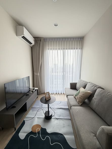 living room and bedroom of Nue District R9