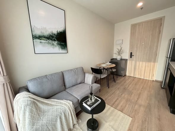 living room and bedroom of Nue District R9