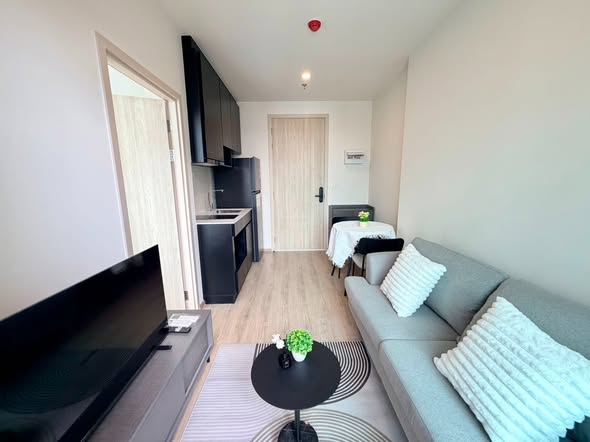 living room and bedroom of Nue District R9
