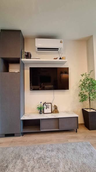 living room and kitchen of Nue District R9