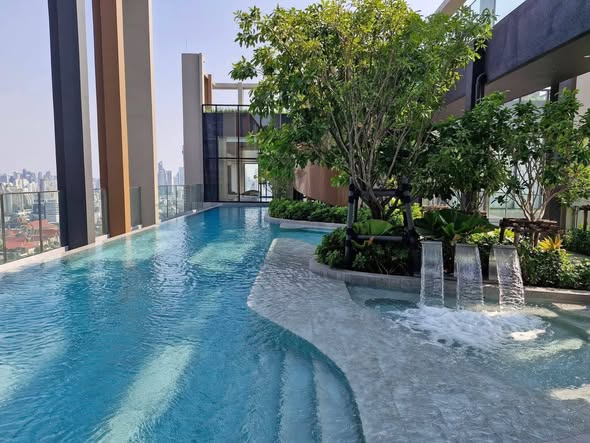 pool of Nue District R9