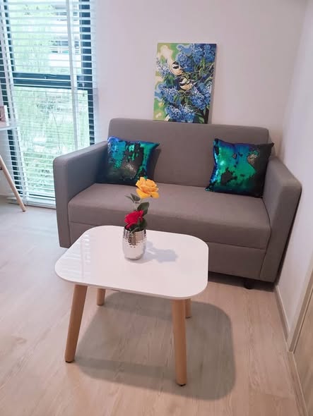 living room and room interior of Nue Noble Centre Bang Na (นิว โนเบิล เซ็นเตอร์ บางนา)
