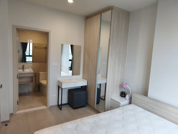 bedroom and room interior of NUE Noble Ratchada Lat Phrao (นิว โนเบิล รัชดา ลาดพร้าว)