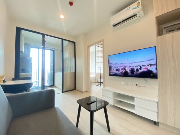 living room and room interior of NUE Noble Ratchada Lat Phrao (นิว โนเบิล รัชดา ลาดพร้าว)
