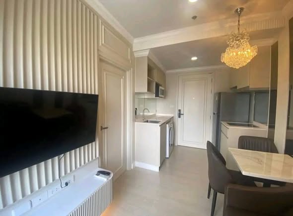 living room and kitchen of Nue Riverest Ratburana นิว ริเวอร์เรสต์ ราษฎร์บูรณะ