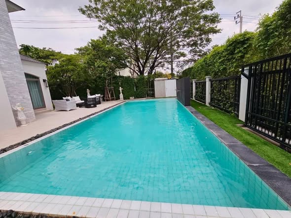 pool of Number3 Poolvilla Bangkok