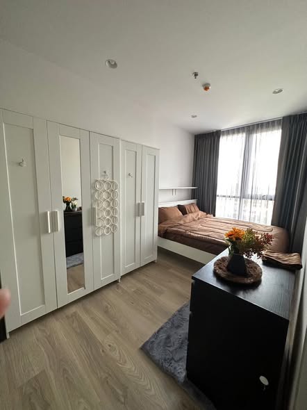bedroom and room interior of Oka Haus