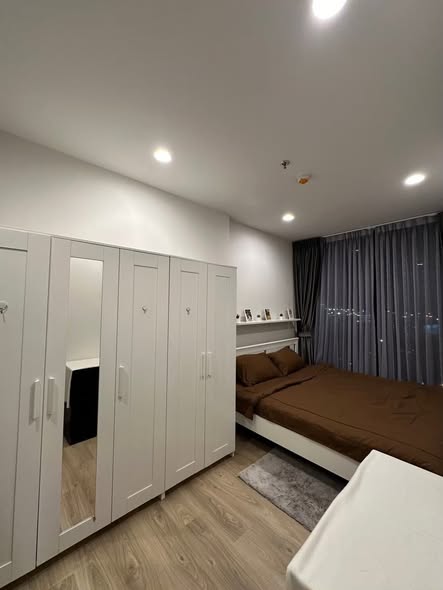 bedroom and room interior of Oka Haus