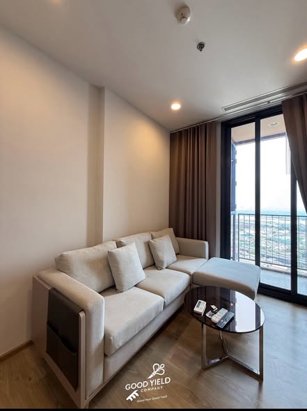 living room and bedroom of Oka Haus