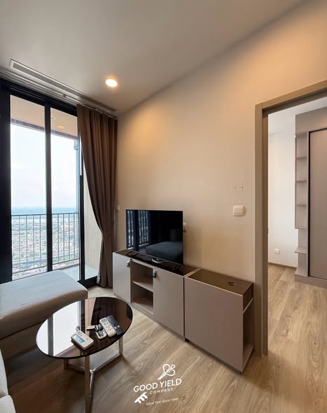 living room and bedroom of Oka Haus