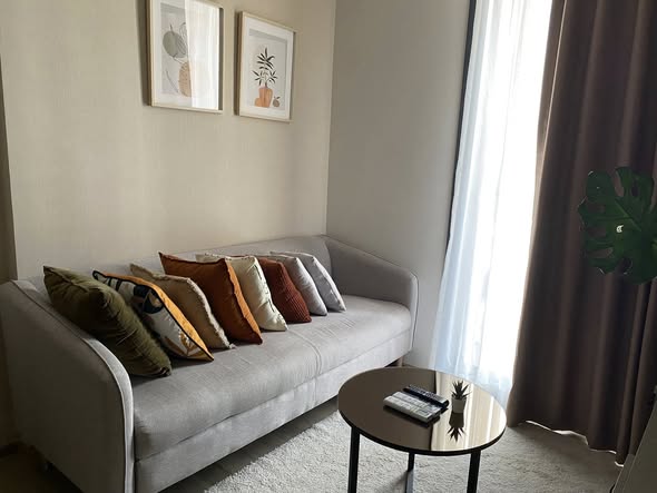 living room and bedroom of Oka Haus