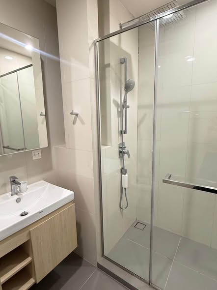 room interior and bathroom of Oka Haus