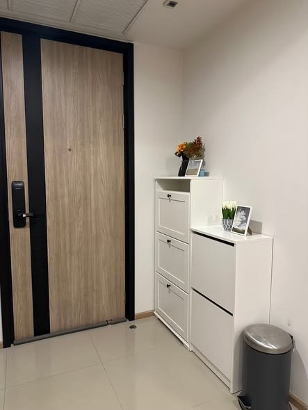 room interior and bathroom of Oka Haus