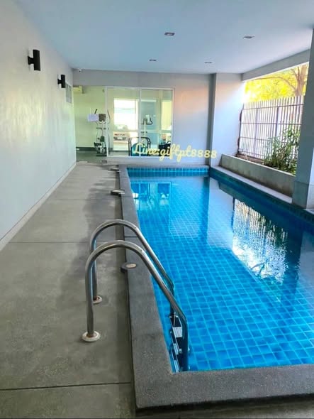 pool of คอนโดวันพลัส มหิดล (One Plus Mahidol)