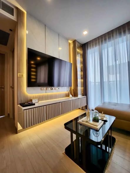bedroom and living room and bathroom of One9Five Asoke – Rama 9