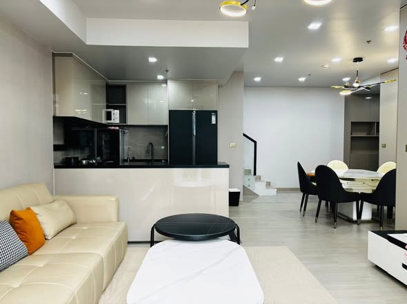 living room of One9Five Asoke – Rama 9
