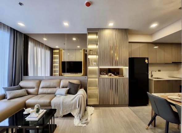 living room and bedroom of One9Five Asoke – Rama 9