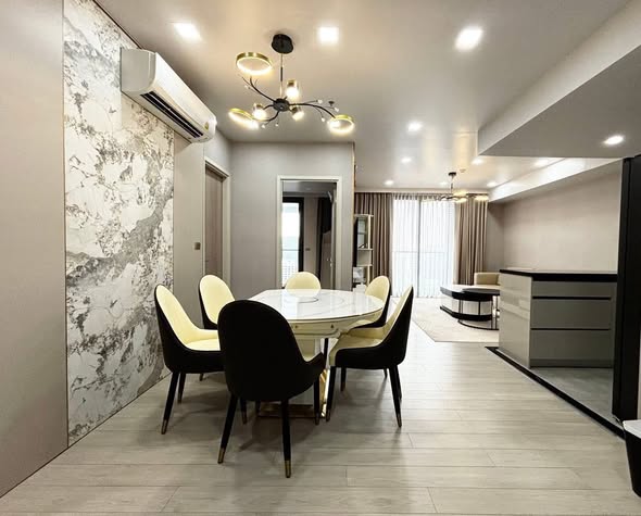 room interior of One9Five Asoke – Rama 9