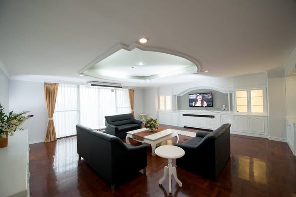 living room of Oriental Towers