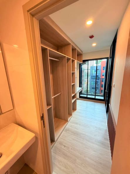 room interior of Origin Play Sri Udom Station (Sales gallery) – ออริจิ้น เพลย์ ศรีอุดม สเตชั่น (สำนักงานขาย)