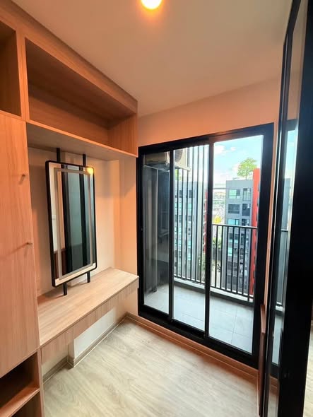 room interior of Origin Play Sri Udom Station (Sales gallery) – ออริจิ้น เพลย์ ศรีอุดม สเตชั่น (สำนักงานขาย)