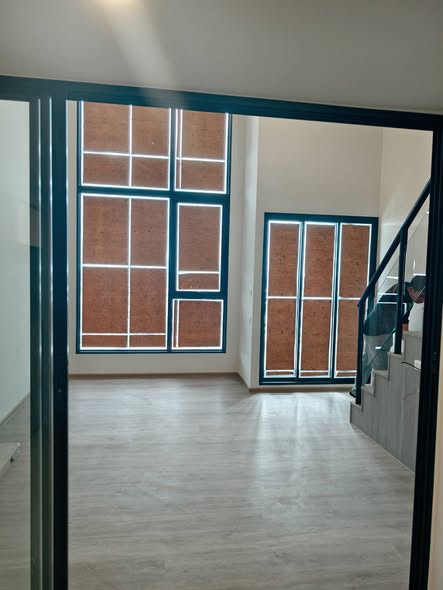 room interior of Origin Plug & Play Nonthaburi Station