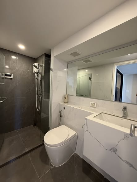 bathroom of Origin Plug&Play Ramkhamhaeng Triple Station