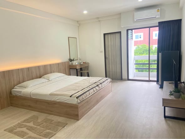 bedroom of Pacific apartment S36