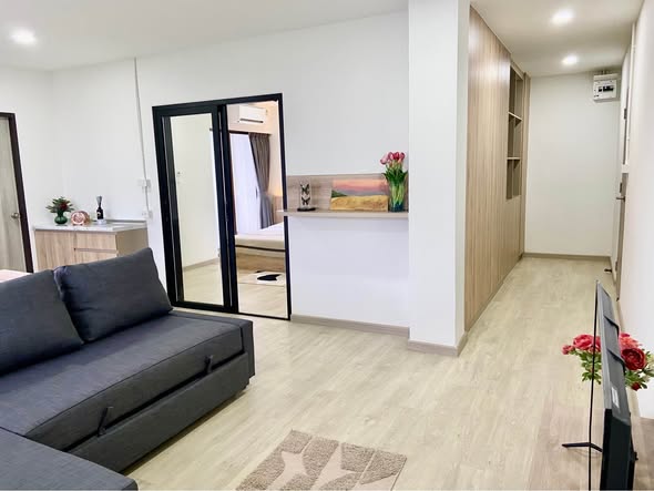 room interior of Pacific apartment S36
