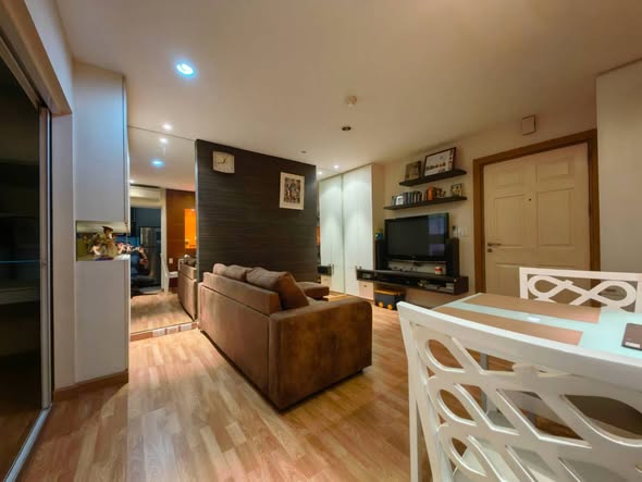 living room of Pandaoplace Condominium Sukhumvit 50