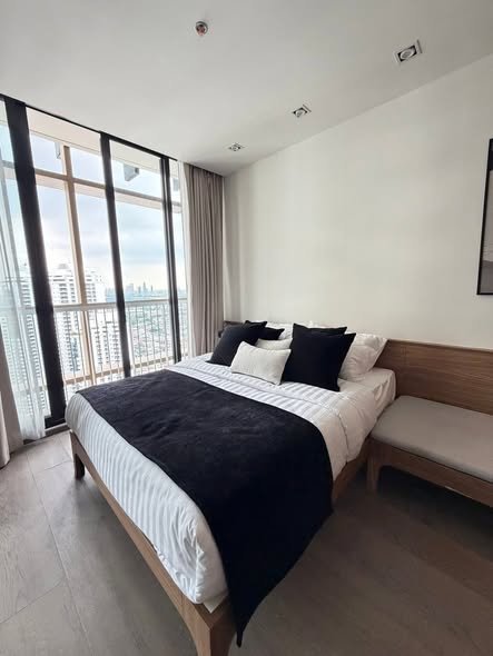 bedroom of Park Origin Phrom Phong